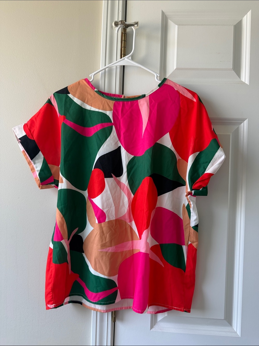 SHEIN Colorblock Abstract Short Sleeve Blouse - Pink/Red/Green